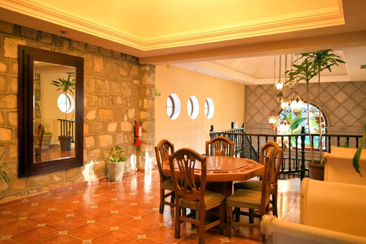 Hotel Valles Сьюдад-Вальес Экстерьер фото